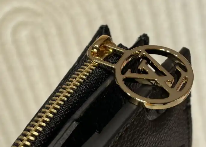 LV Wallets 4206A-2654