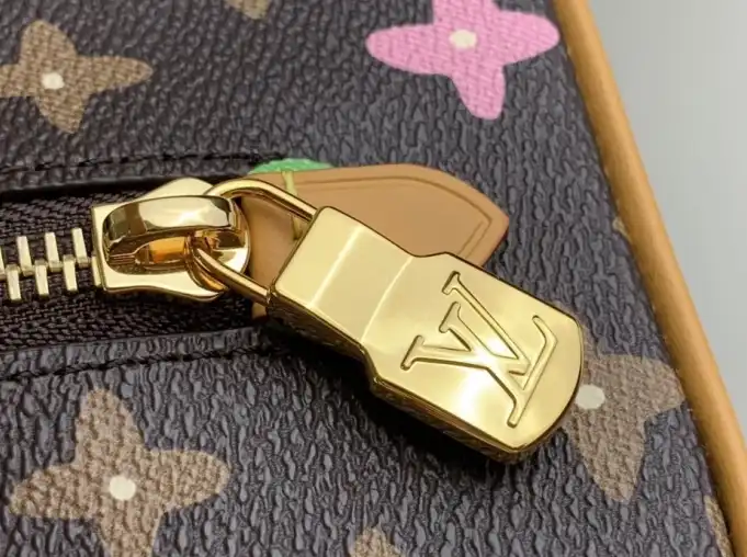 LV Cosmetic Bags 4206A-2677