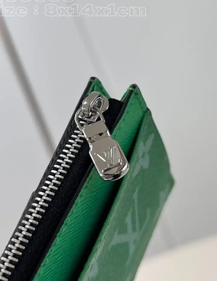 LV Wallets 4206A-2713