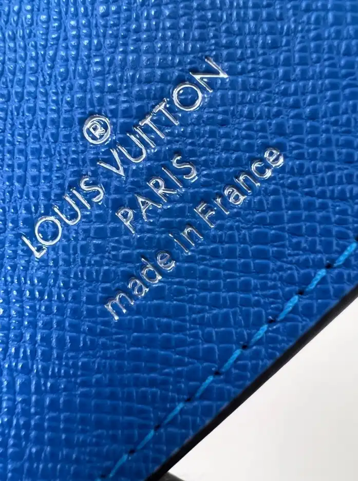 LV Wallets 4206A-2714