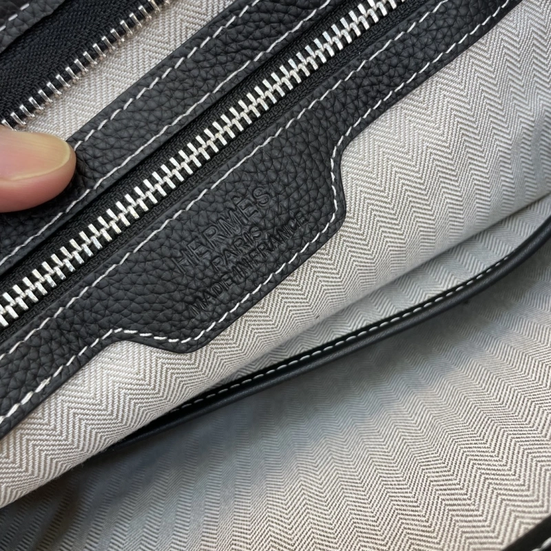 Hermes Briefcafcases 4206A-3032