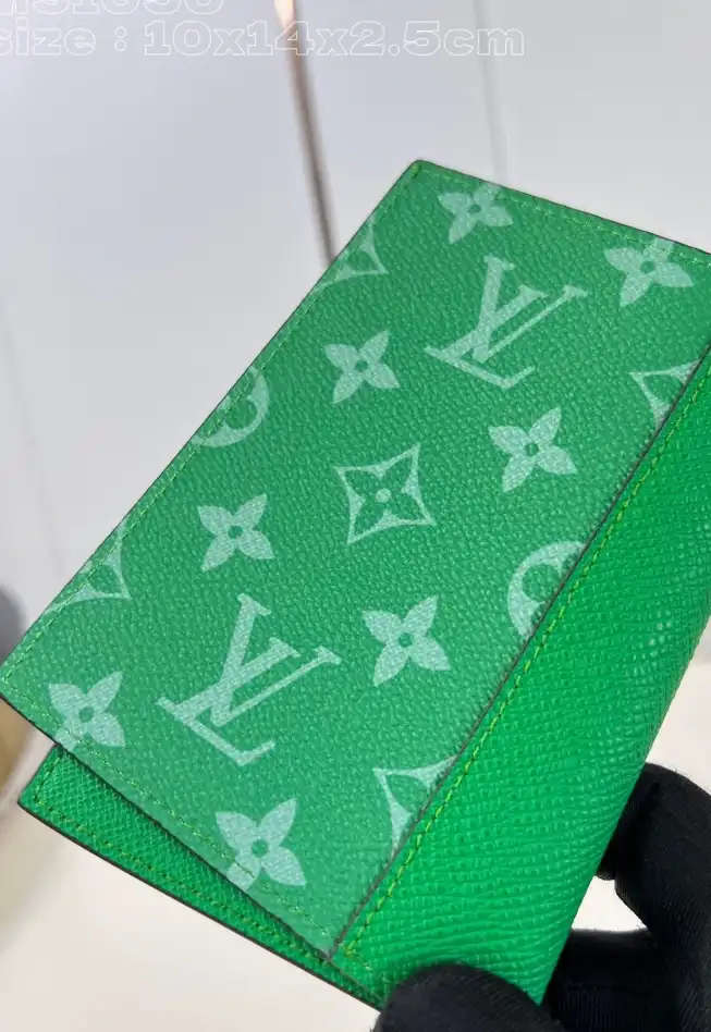 LV Wallets 4206A-3458