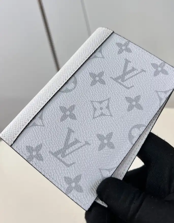 LV Wallets 4206A-3459