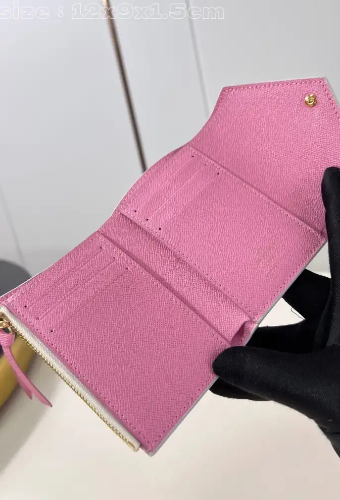 LV Wallets 4206A-3485