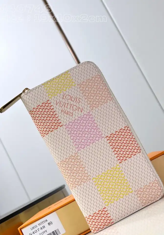 LV Wallets 4206A-3489