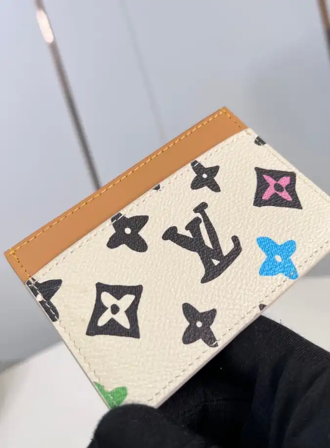 LV Wallets 4206A-3512