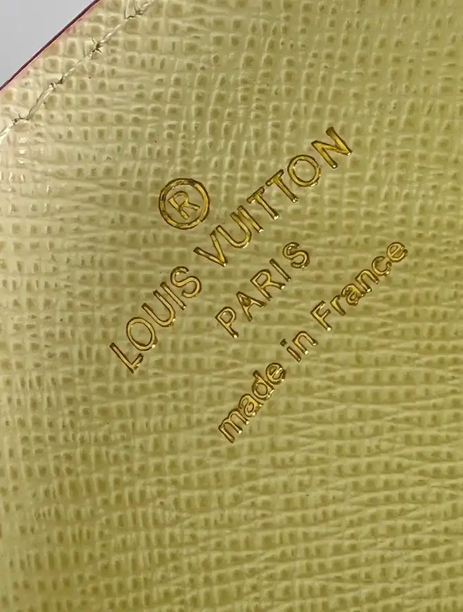 LV Wallets 4206A-3512