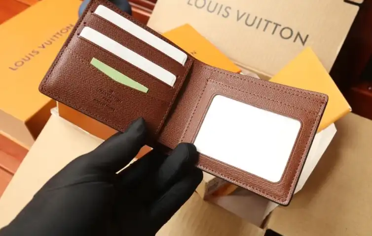 LV Wallets 4206A-3843