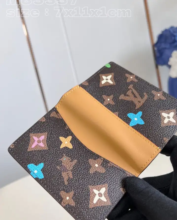 LV Wallets 4206A-4258