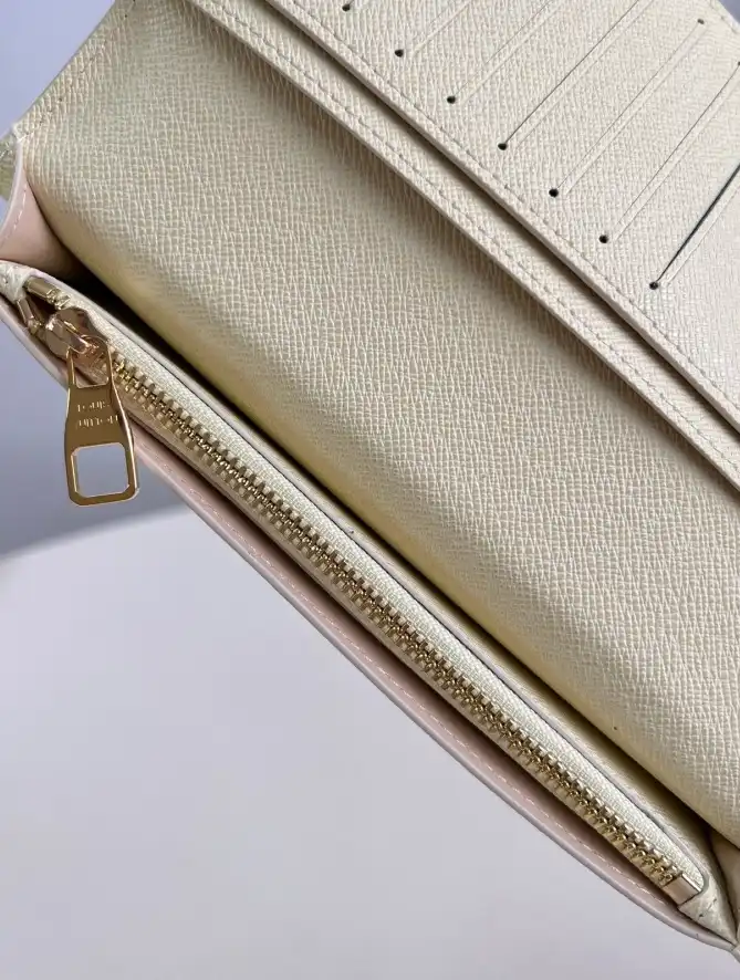 LV Wallets 4206A-4261