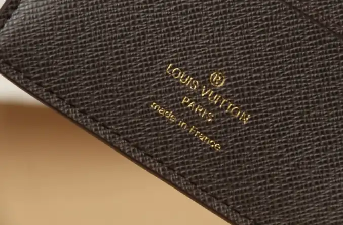 LV Wallets 4206A-4525