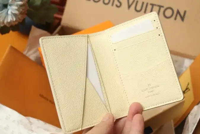 LV Wallets 4206A-4526