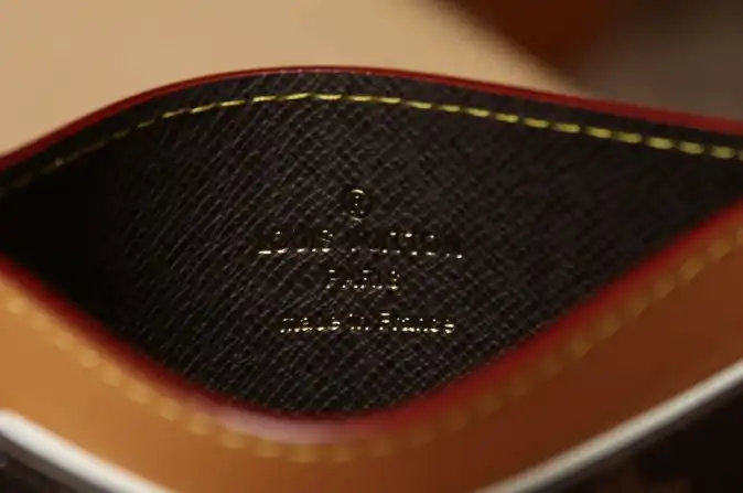 LV Wallets 4206A-4528