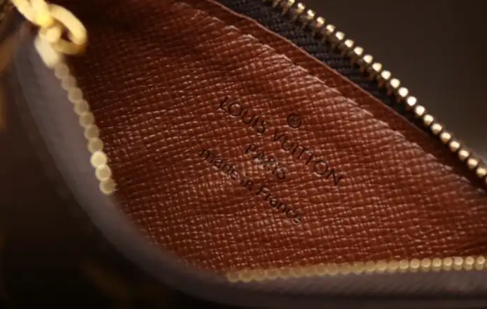 LV Wallets 4206A-4531