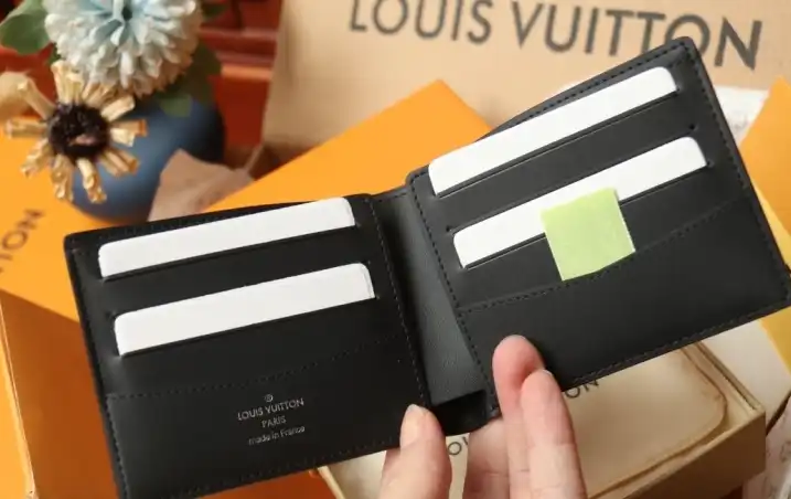LV Wallets 4206A-4711