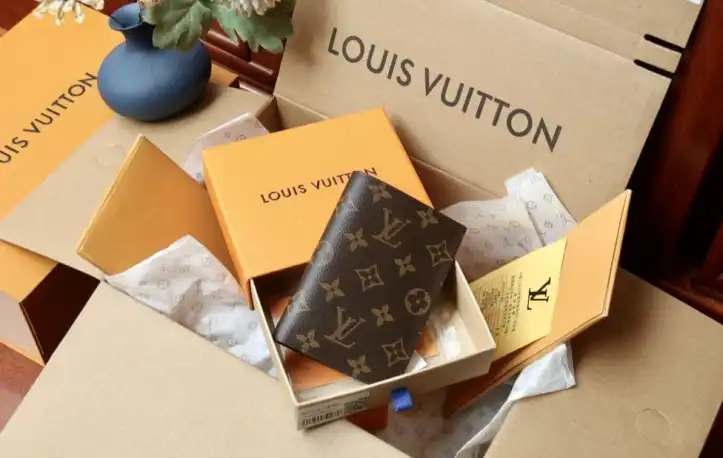 LV Wallets 4206A-4717
