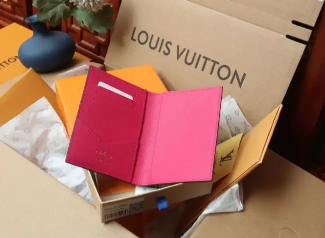 LV Wallets 4206A-4717