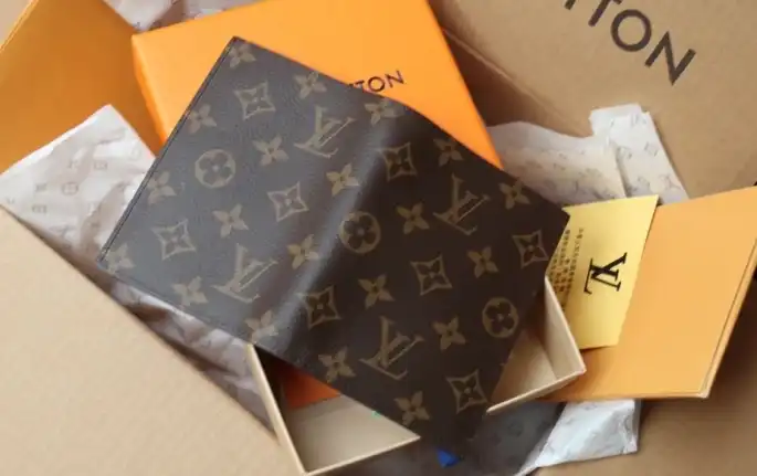 LV Wallets 4206A-4717