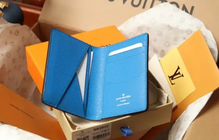 LV Wallets 4206A-4725