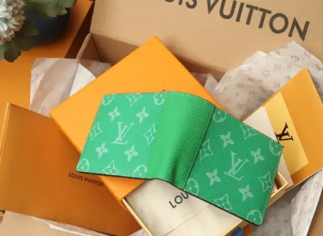 LV Wallets 4206A-4726