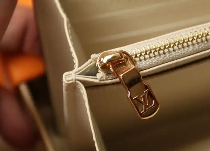 LV Wallets 4206A-4731