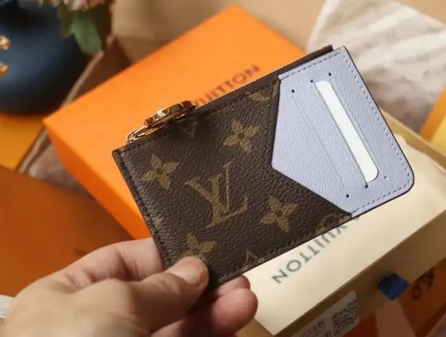 LV Wallets 4206A-4736