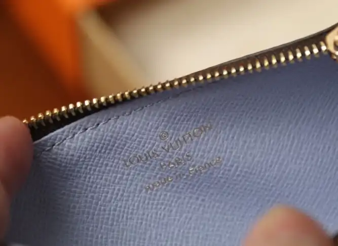 LV Wallets 4206A-4736