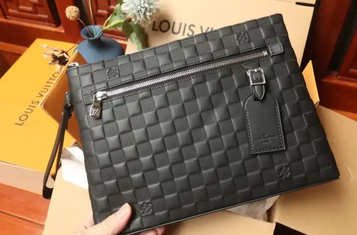 LV Wallets 4206A-4739