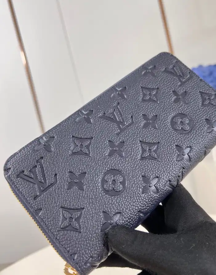 LV Wallets 4206A-4809