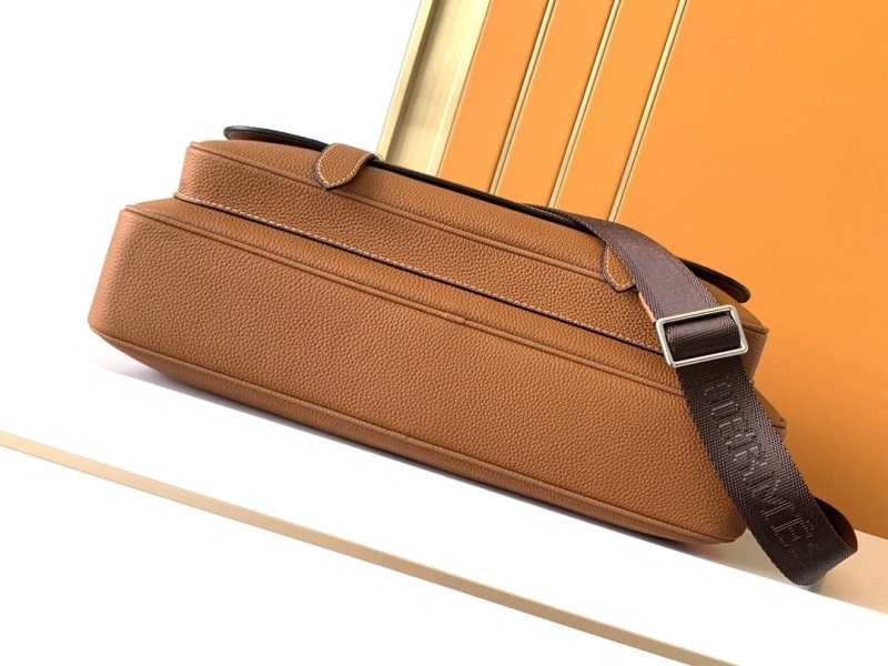 Hermes Briefcafcases 4206A-5480