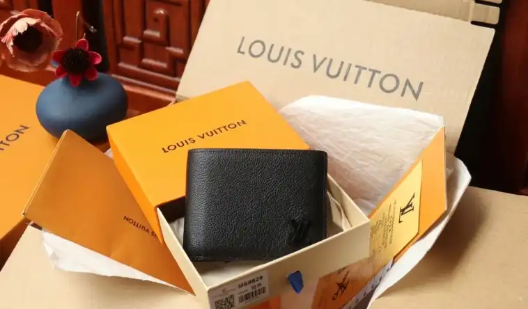 LV Wallets 4206A-6241