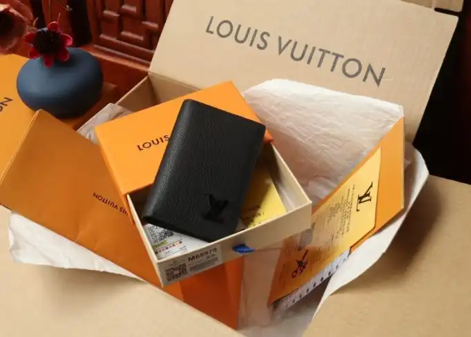 LV Wallets 4206A-6242