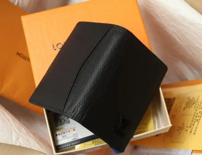 LV Wallets 4206A-6242