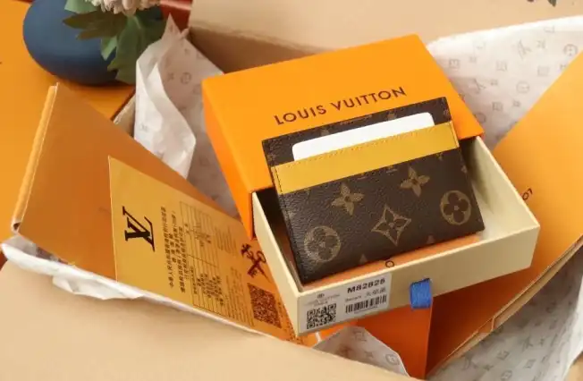 LV Wallets 4206A-6245