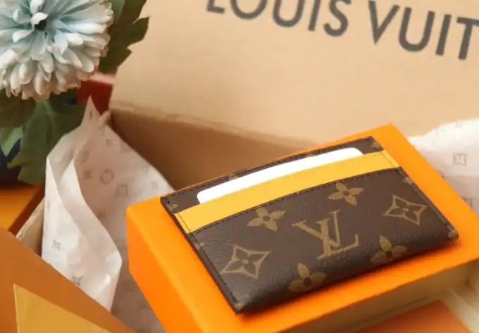 LV Wallets 4206A-6245