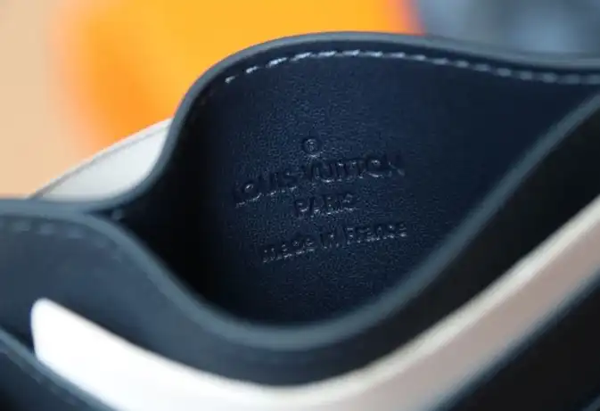 LV Wallets 4206A-6246