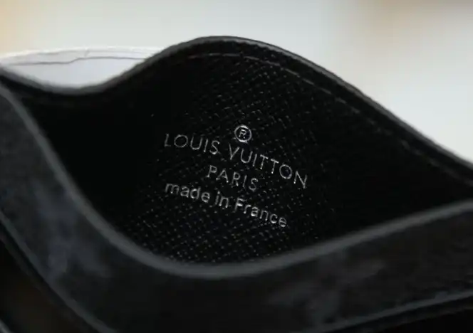 LV Wallets 4206A-6250