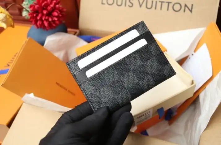 LV Wallets 4206A-6251
