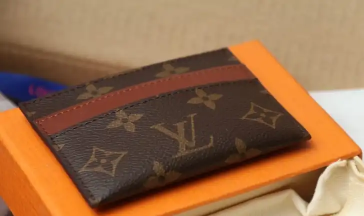 LV Wallets 4206A-6252