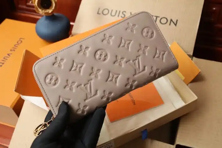 LV Wallets 4206A-6255