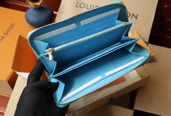 LV Wallets 4206A-6256