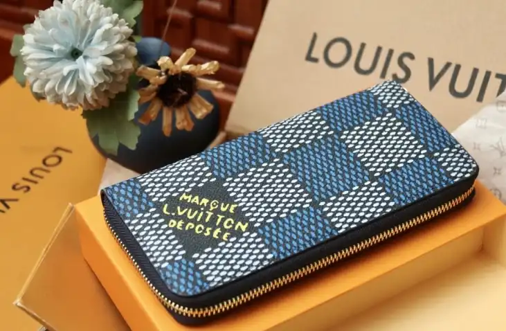 LV Wallets 4206A-6257