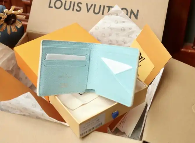 LV Wallets 4206A-6260