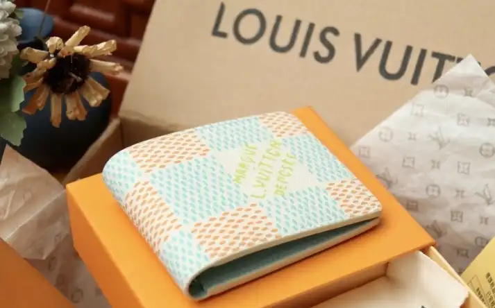 LV Wallets 4206A-6260
