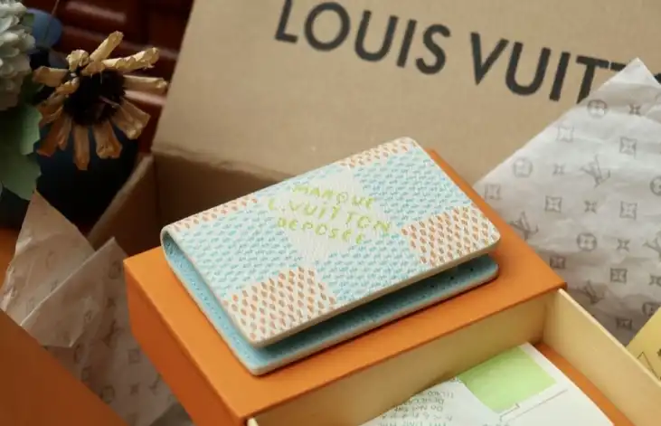 LV Wallets 4206A-6262