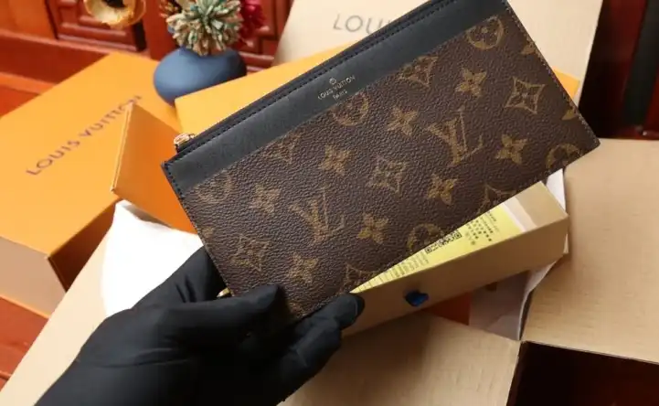 LV Wallets 4206A-6269