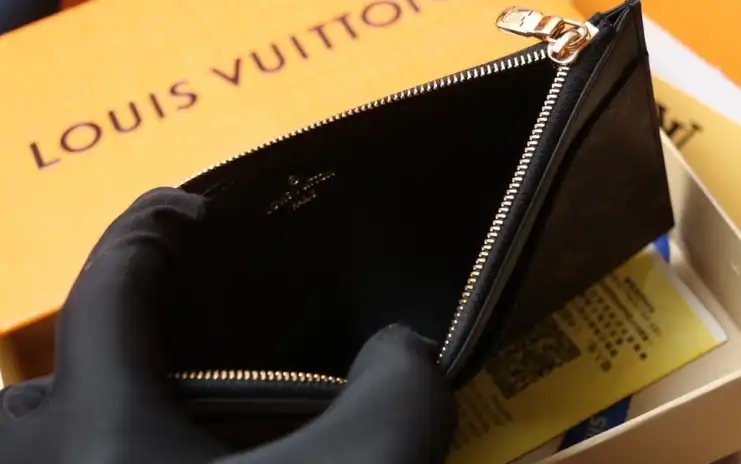 LV Wallets 4206A-6269