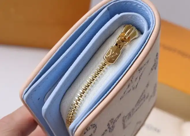 LV Wallets 4206A-6270