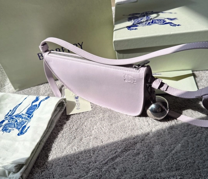 Burberry Top Handle Bags 4211D-0008