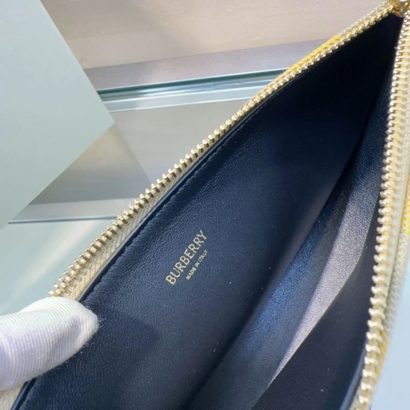 Burberry Top Handle Bags 4211D-0023